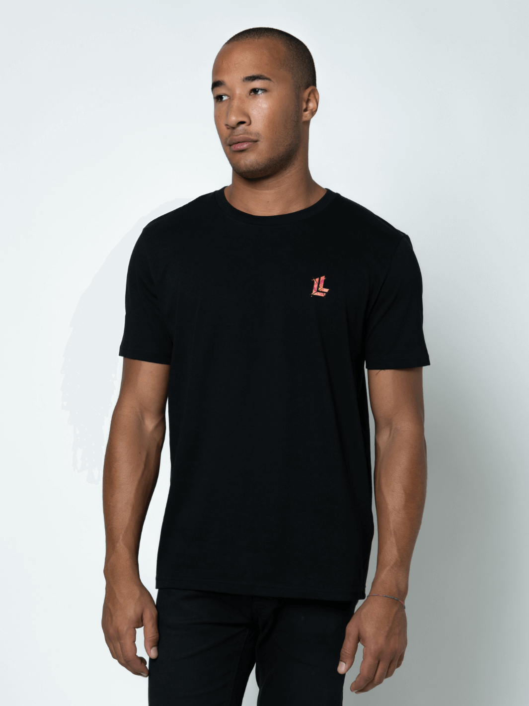 T-shirt nera Limitlex con stampa Lebron James.